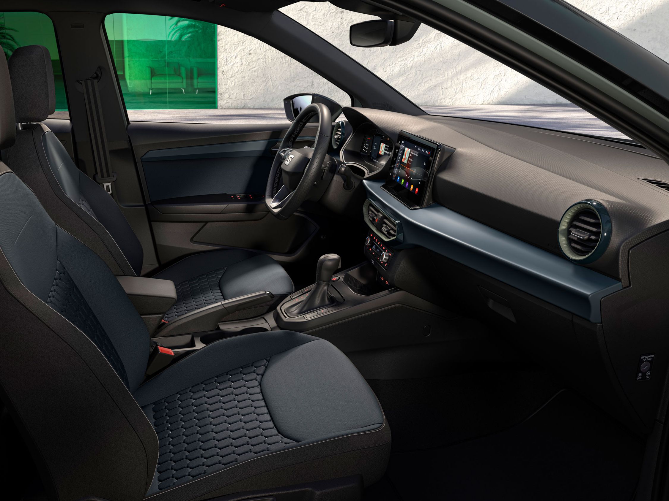 Innenraumdetails des SEAT Arona, einschließlich geprägter Sitze in Aurora